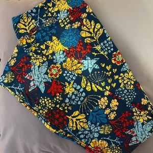 Lularoe TC leggings blue red yellow floral vintage